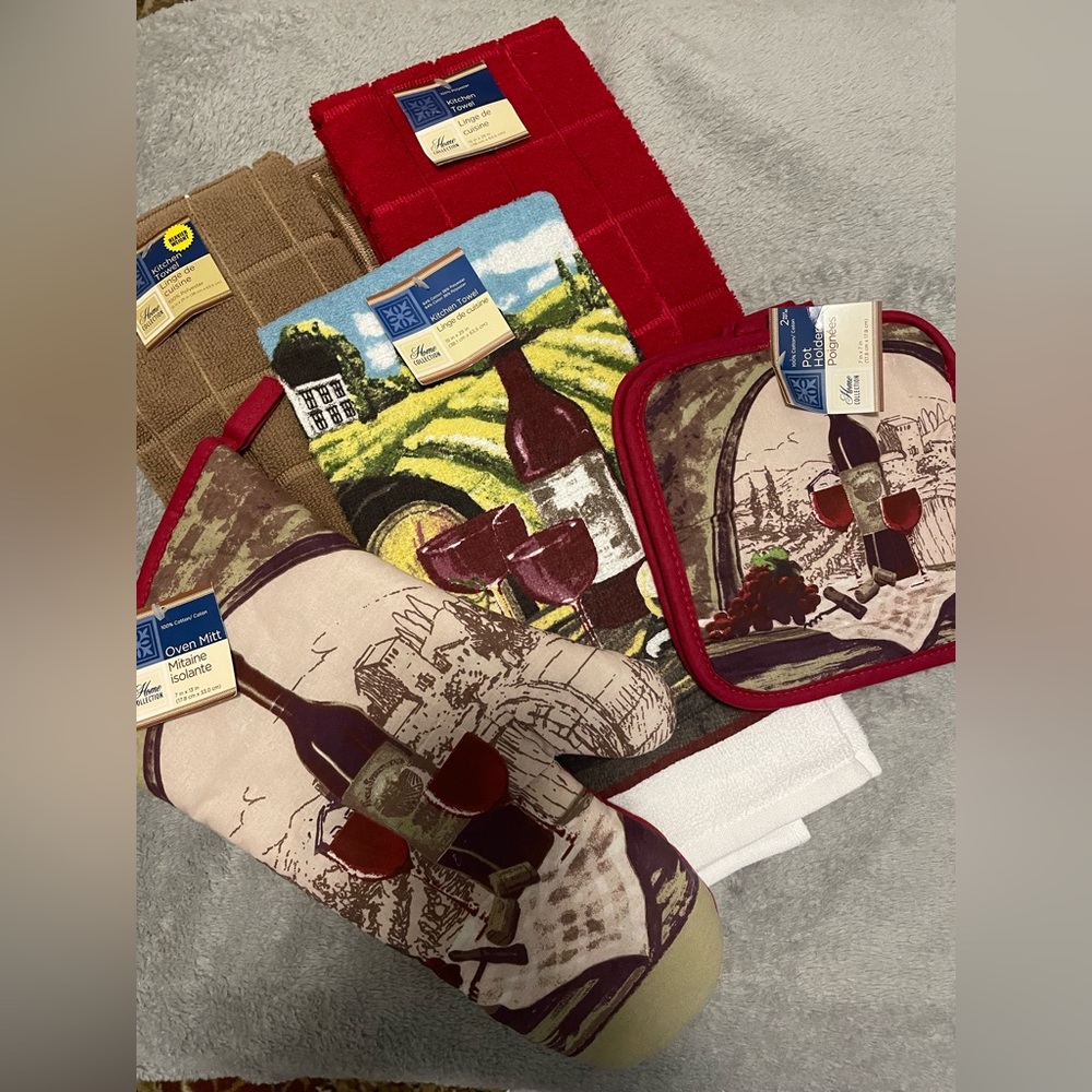 Brand new with tags kitchen towel & hotpads